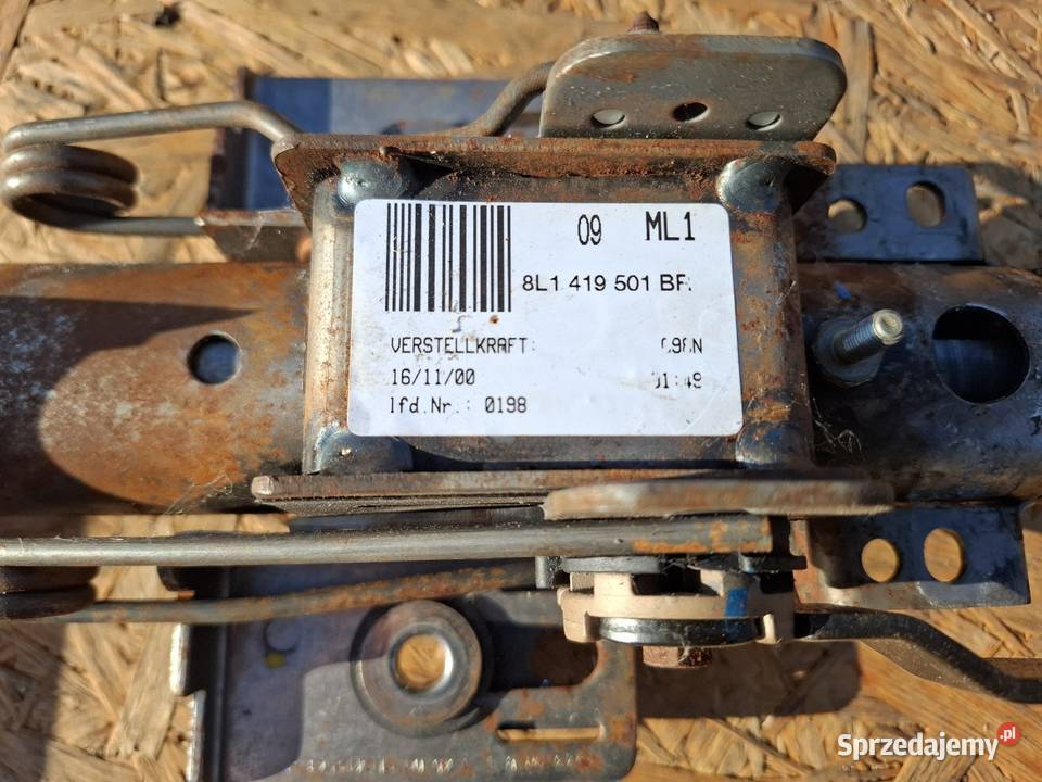 Kolumna kierownicza krzyżak 8L1419501BR A3 8L Przyborów sprzedam