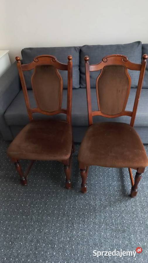 solidne drewniane krzesła