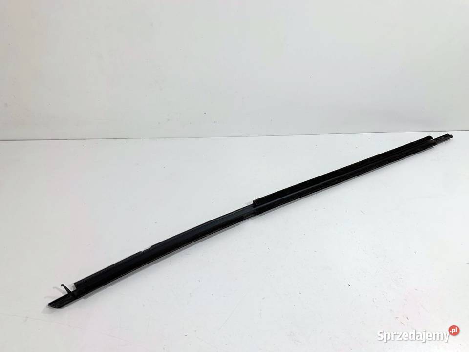 LISTWA ZGARNIAJĄCA TYŁ PRAWY TOYOTA COROLLA E21