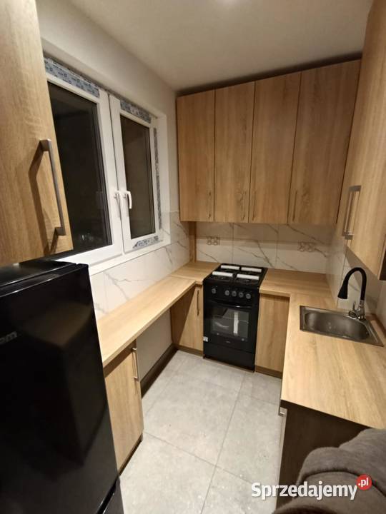 Sprzedam mieszkanie 48 metrów 4 piętro Zduńska Wola