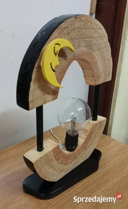 Drewniana lampka