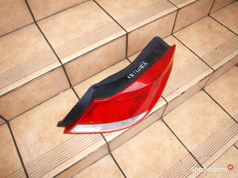 Opel insignia A sedan lampa prawa tył 2008 2013r