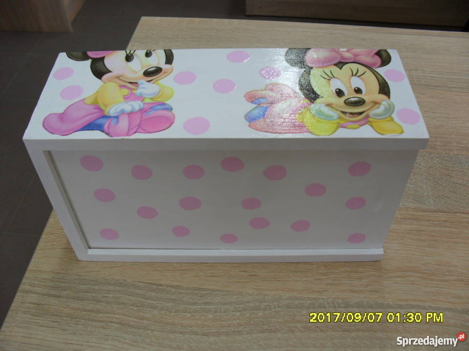 Śliczny chustecznik decoupage w Myszki Minnie Bochnia