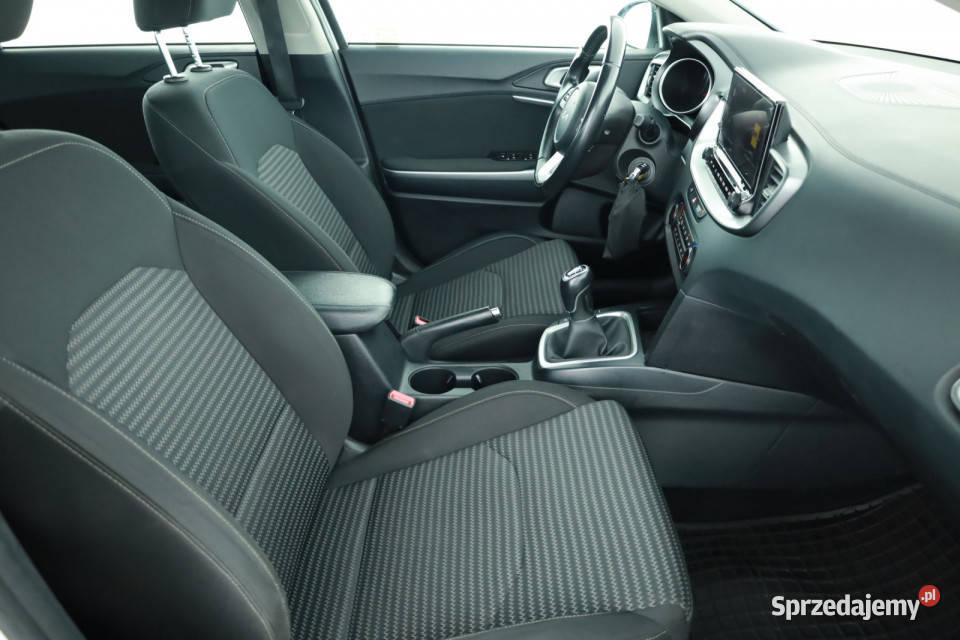 Kia Ceed 15 TGDI biały Piaseczno