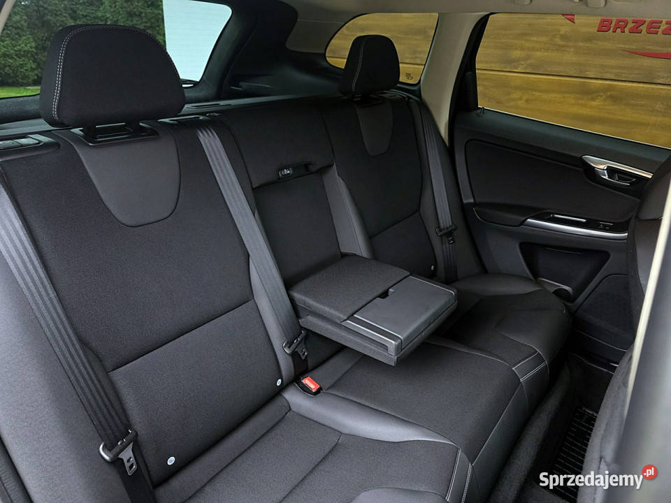 Volvo XC 60 serwis ASO automat nawigacja I elektrochrom. lusterka boczne Rydułtowy