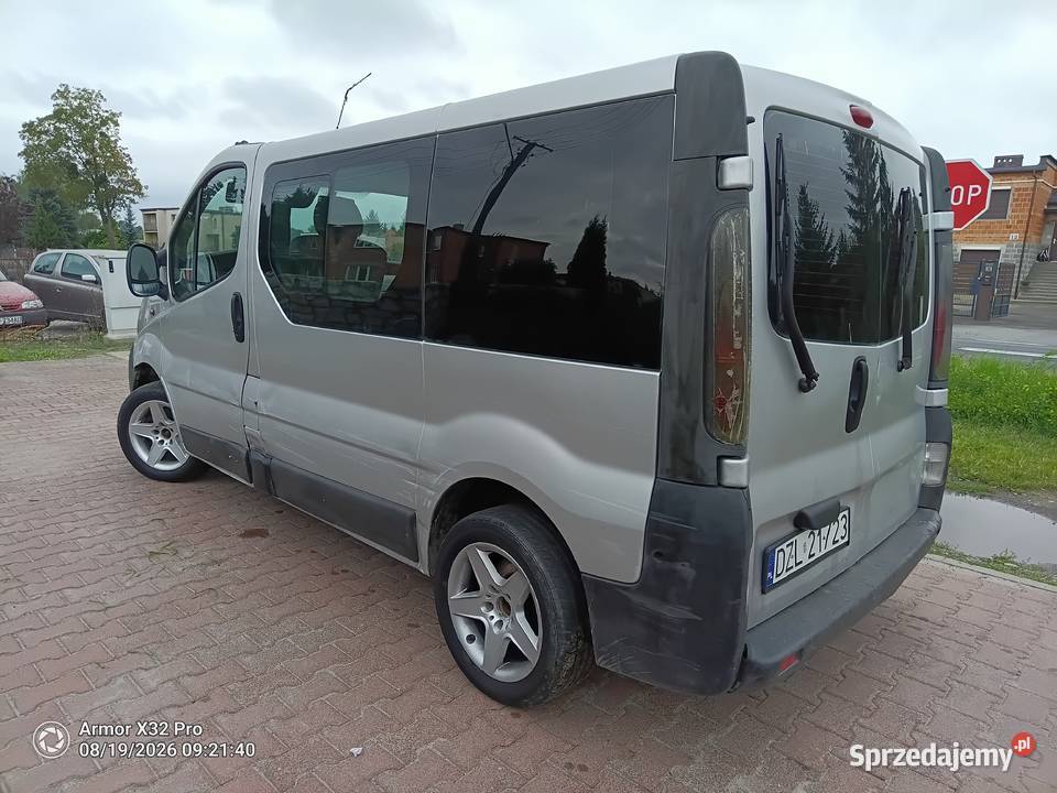 RENAULT TRAFIC 19dci 9x osob lekko uszkodz Września
