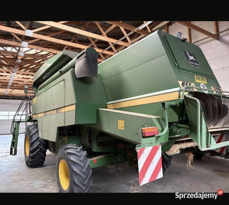 John Deere 2058