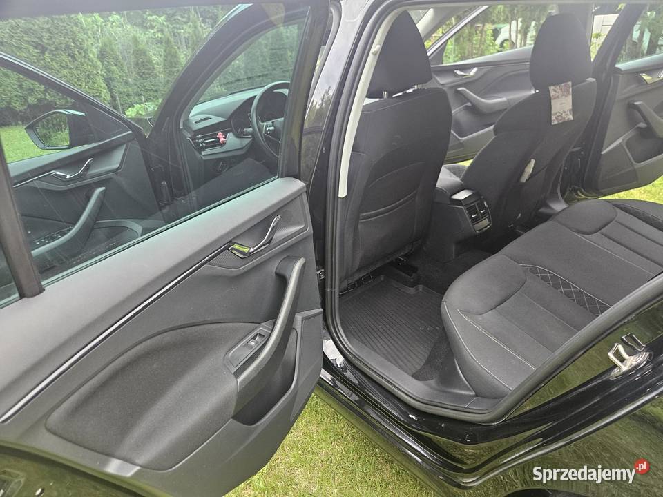 Skoda Kamiq 15 TSI Ambition Rok produkcji 2021 Dąbrowa Górnicza sprzedam