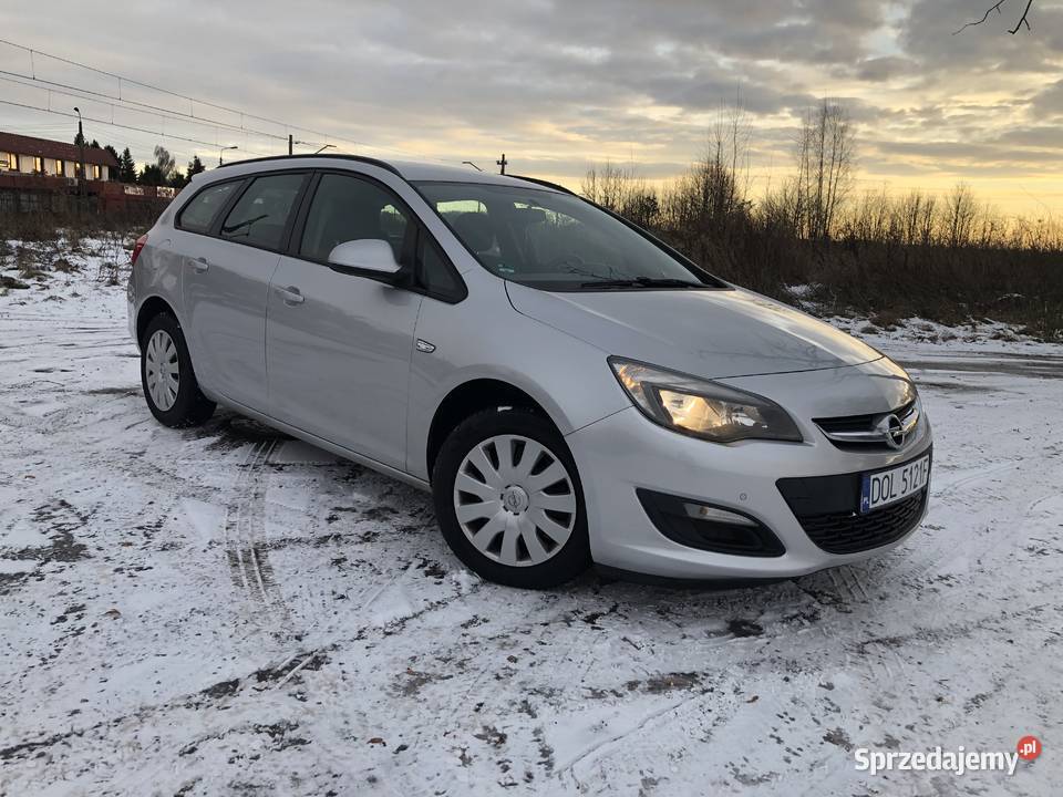 sprzedam Opel Astra 14 turbo serwisie Oleśnica sprzedam