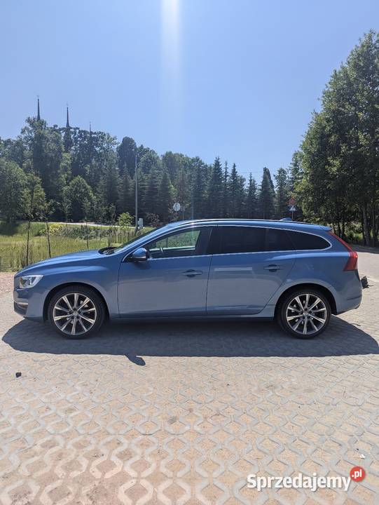 Volvo v60 asystent pasa ruchu