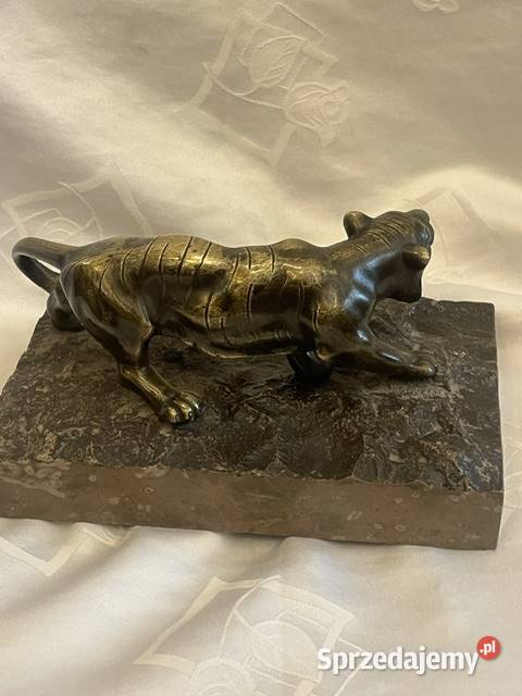 Figurka z brązu puma Kraków