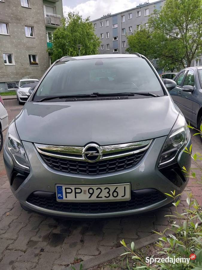 Samochód osobowy Opel Zafira Tourer 14 benzyna Motoryzacja