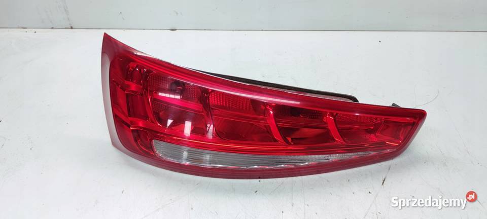 LAMPA LEWY TYŁ AUDI Q3 8U 8U0945093 ZWYKŁA NA Przystajń