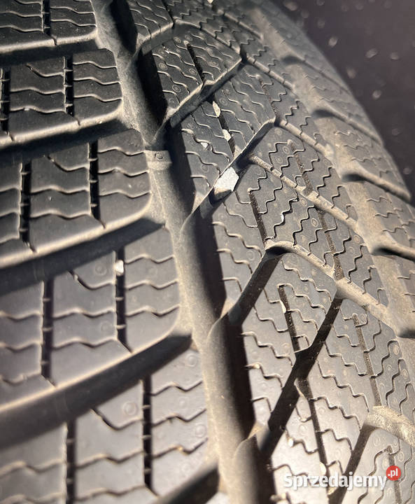 Cztery opony Run Flat zimowe Pirelli SottoZero Poznań sprzedam