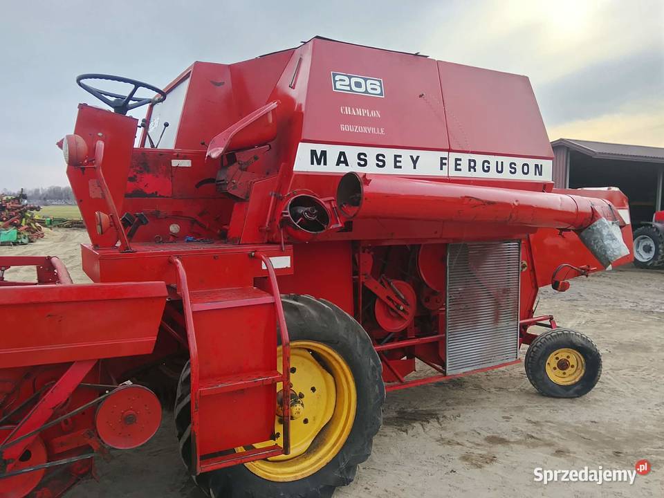 Kombajn zbożowy Massey Ferguson 206 w oryginale Skaryszew