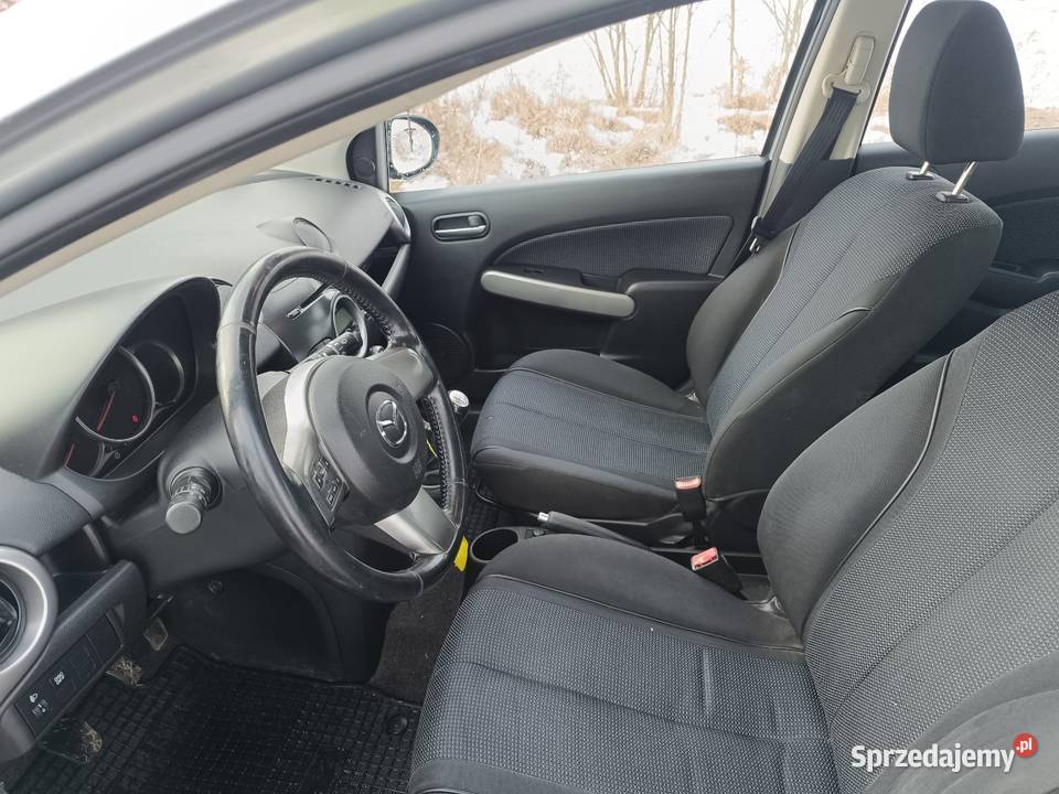 Mazda 2 bogata wersja niski przebieg poduszka powietrzna sprzedam