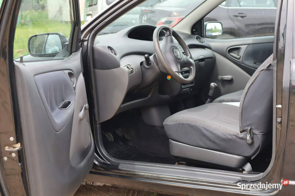 Toyota Yaris 2003r 10 Benzyna Wspomaganie mazowieckie Warszawa sprzedam