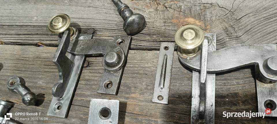 Stare okucia okienne Zabytkowa klamka okienna Sosnowiec