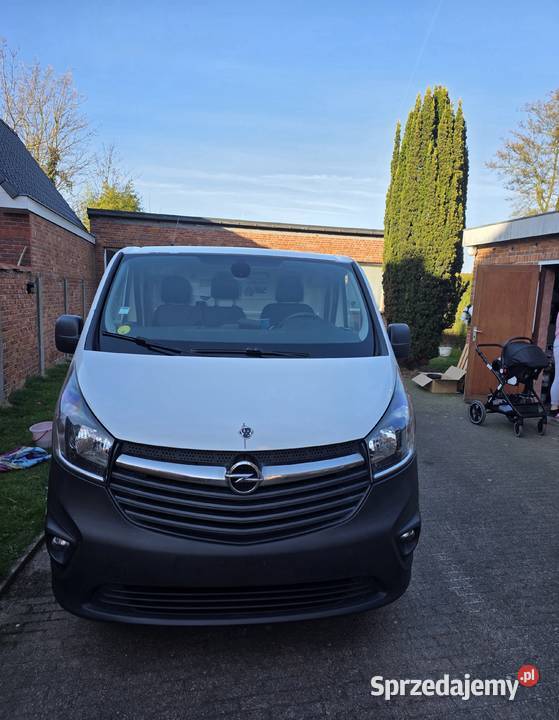 Opel Vivaro 2015r Belgia 183000km Olecko