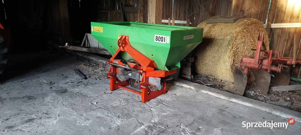 Rozsiewacz nawozu STRUMYK Tytan 800 Rozsiewacze nawozów Chełm