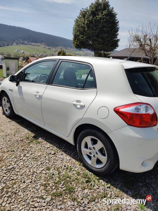 Toyota Auris 18 hybryda Rok produkcji 2011 Grybów
