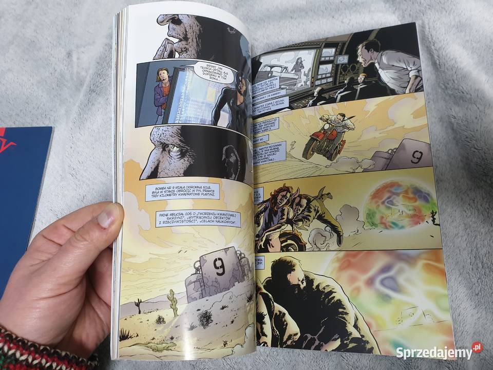 Planetary Dookoła świata i inne opowiadania cz1 Komiksy Gdynia