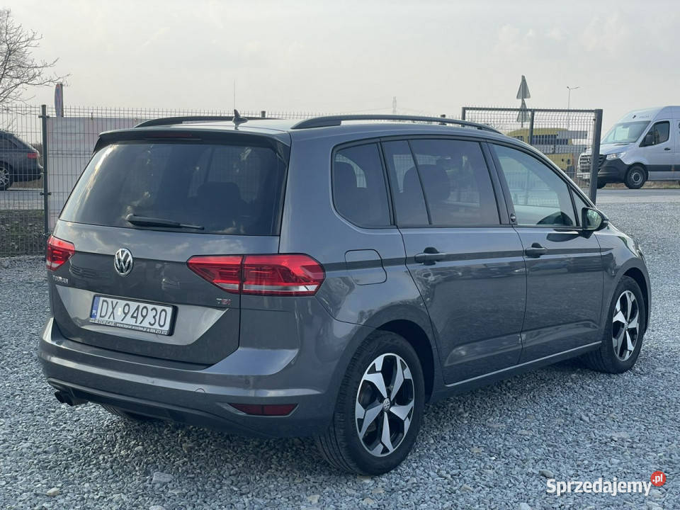 Volkswagen Touran 14 TSI 150 2017r ACC Front Wojkowice