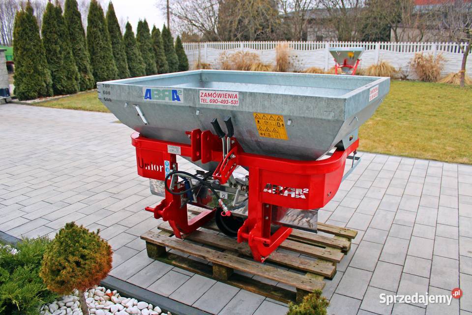 Rozsiewacz 700L 1200L 1700L Rozsiewacz nawozu 2 Kolonia Gorzędów