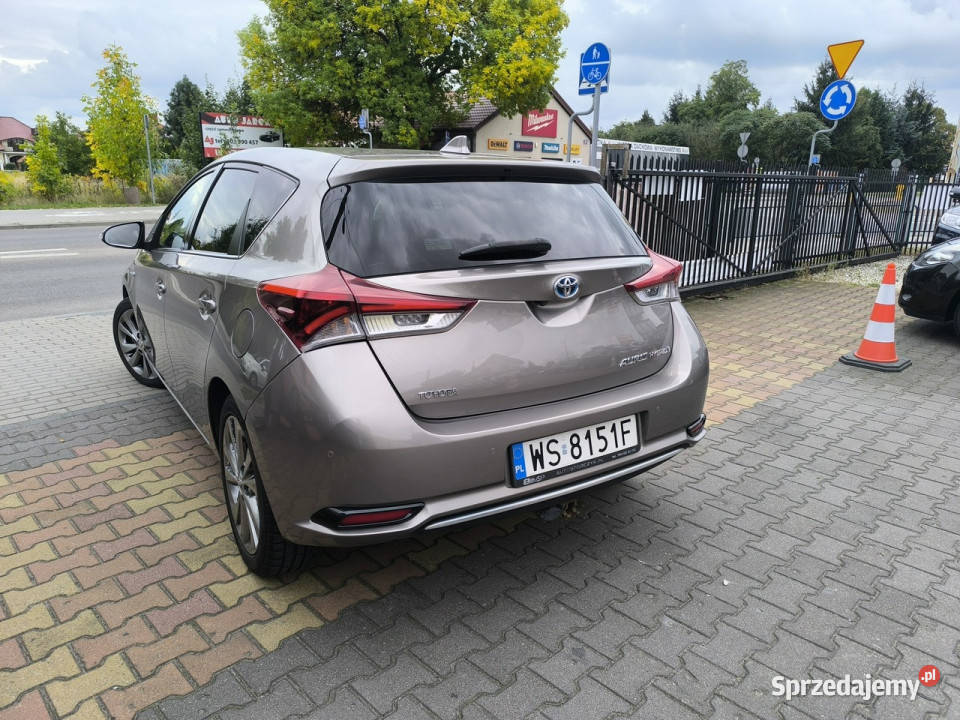 Toyota Auris 18i 136 HYBRID Klimatronic Kamera czujnik deszczu Łuków