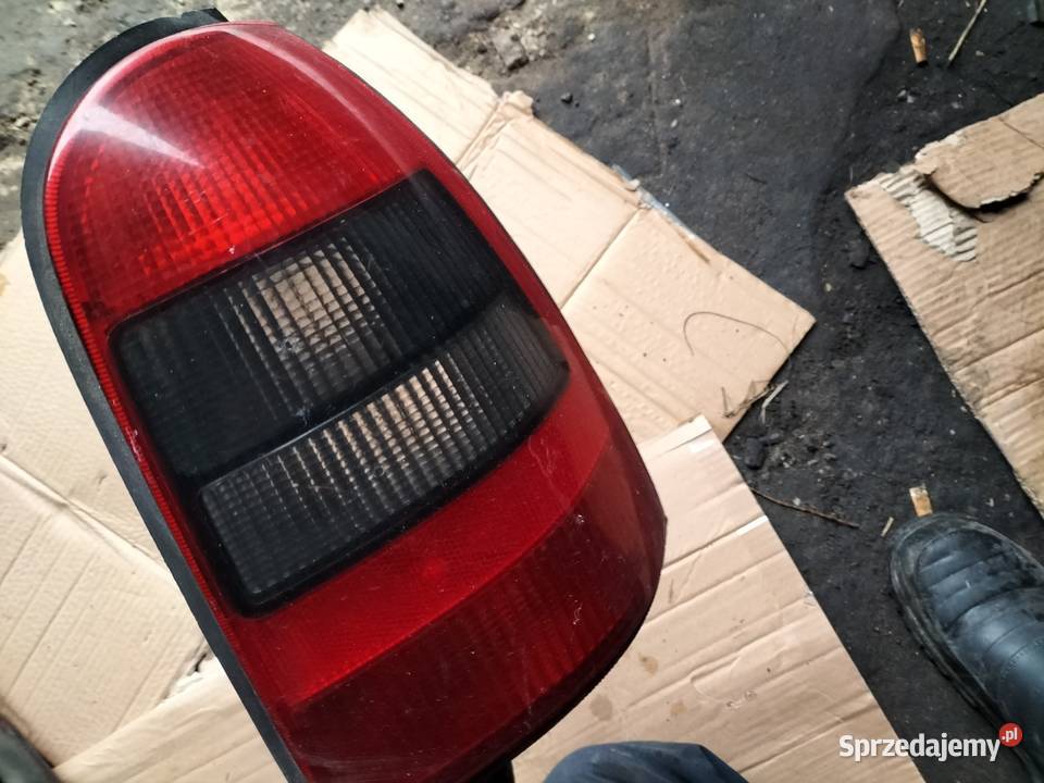 LAMPA TYŁ OPEL VECTRA B KOMBI Oświetlenie