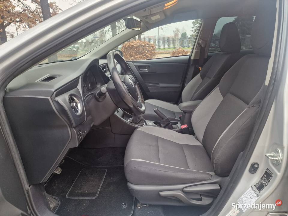 Toyota Auris Kombi 14 D4D z polskiego salonu 90KM Barcice