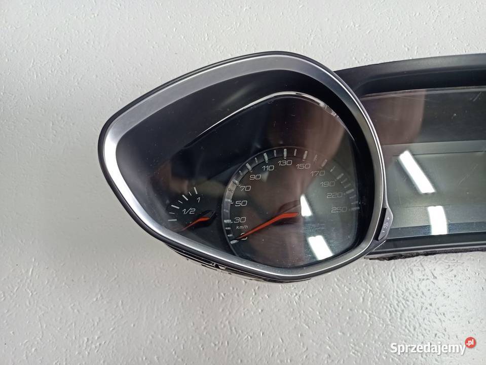 PEUGEOT 308 II T9 HB 16r 16 HDI BLUEHDI LICZNIK Skarżysko-Kamienna sprzedam