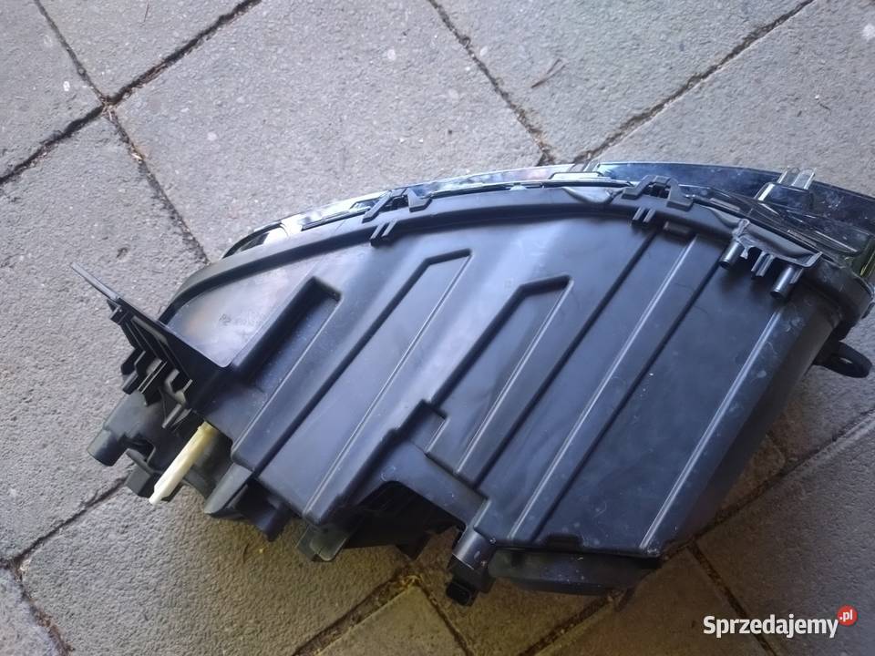 Lampa przednia Dacia Sandero lll osobowe wielkopolskie sprzedam