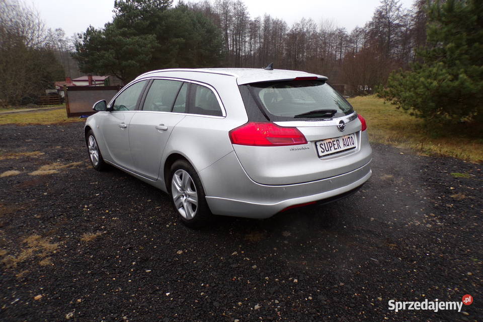 Opel Insignia Kombi 18Benz 140 Zarejestrowany Zarejestrowany w Polsce Insignia Piła sprzedam