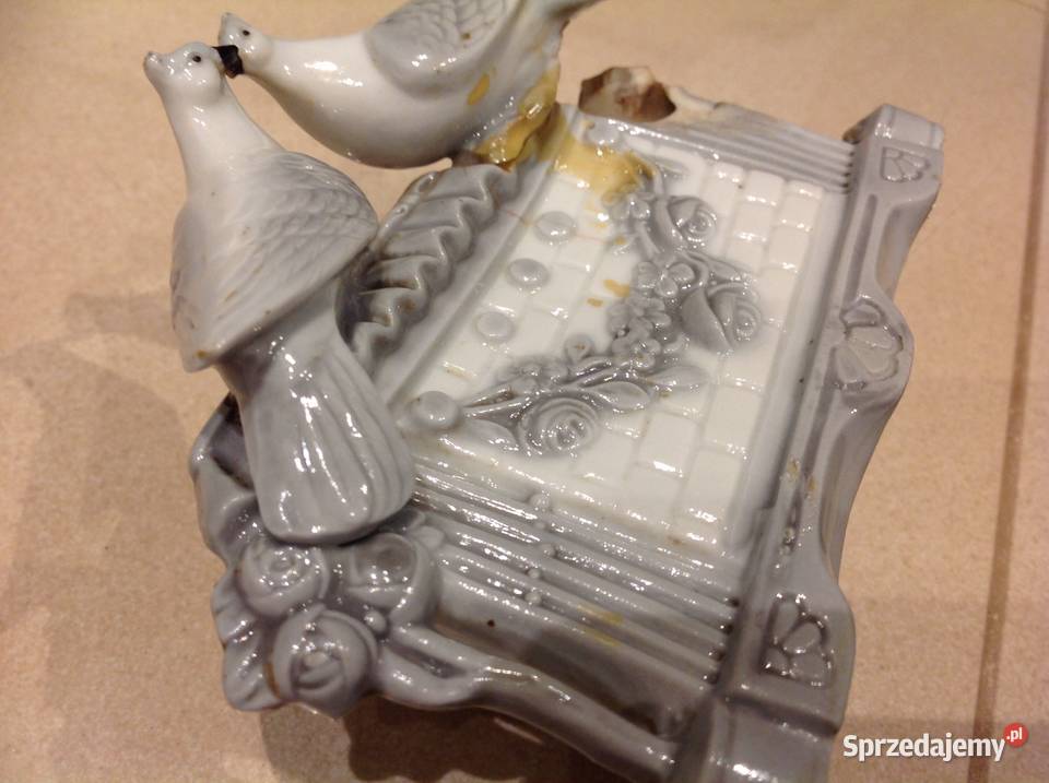 Piękny Wazonik Gołąbki Stara Porcelana Sygnowany Nowa Sól