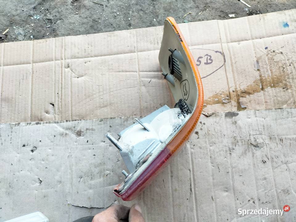 AUDI 80 B3 80B3 LAMPA TYŁ TYLNA LEWA BŁOTNIK lubelskie Kamień-Kolonia