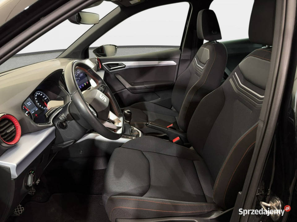 Seat Arona VAT 23 FR 10TSI 110 M6 2022 r salon Myślenice