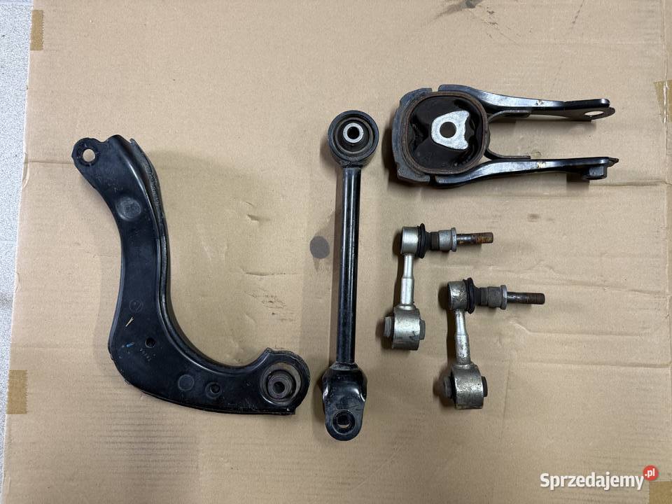 Toyota Chr 18 hybryda poduszka łapa mocowanie