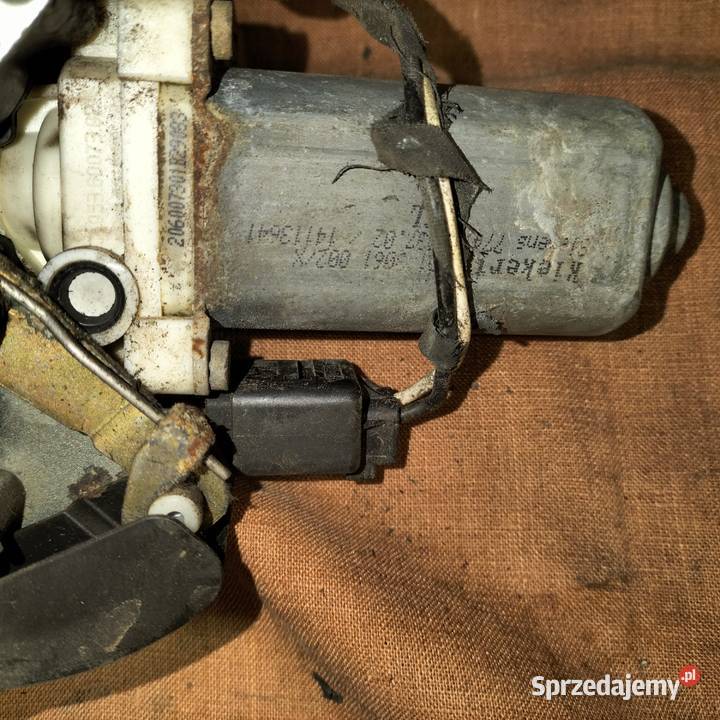 Zamek drzwi lewych tylnych SOFT CLOSE MIĘKKI Poręba