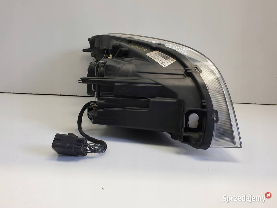 Volvo XC60 PRZEDNIA LAMPA LEWA BI XENON SKRĘTNY Janów