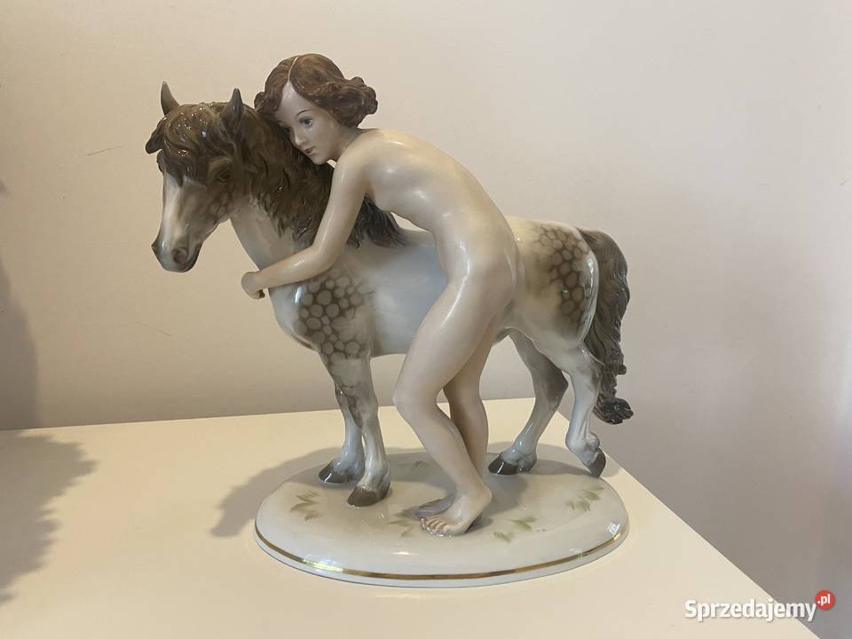 Figura DZIEWCZYNA Z KONIEM FRITZ ROSENTHAL Porcelana i szkło mazowieckie