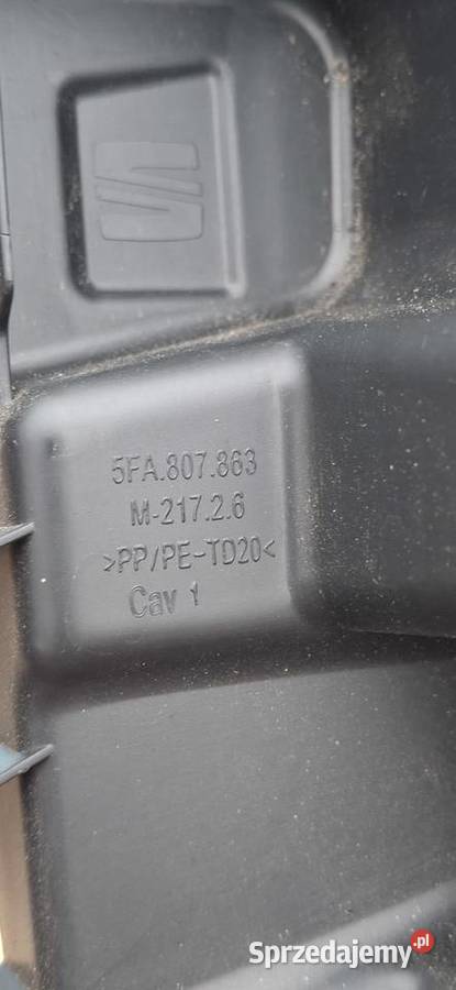 SEAT LEON 5FA 4 IV ŚLIZG ZDERZAKA TYŁ ŚRODKOWY