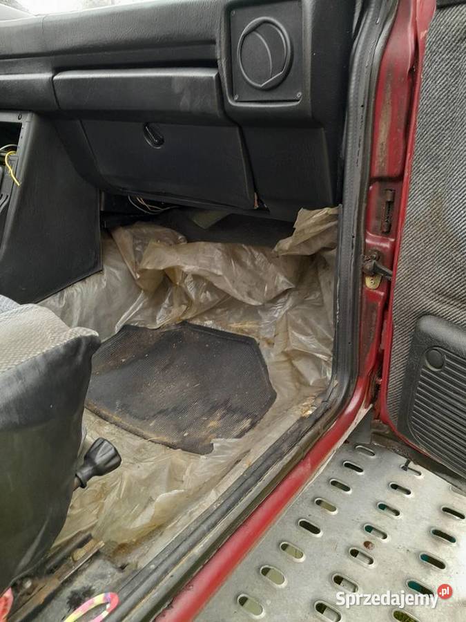 Polonez Wąskie Caro Orginal Folia w Środku W manualna Staszów sprzedam
