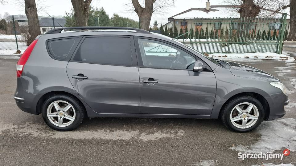 Hyundai i30 cw 16 benzyna 2008r z Niemiec 1600cm3 i30 podkarpackie Jarosław