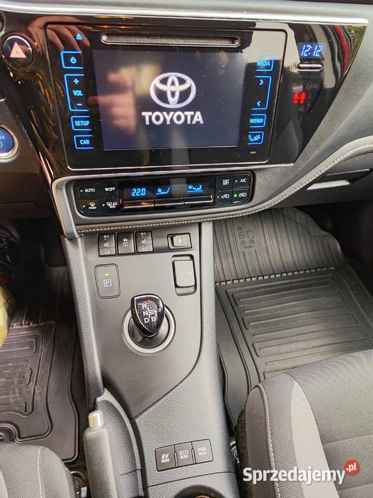 Toyota Auris 18 Hybrid Salon Polska Turek sprzedam