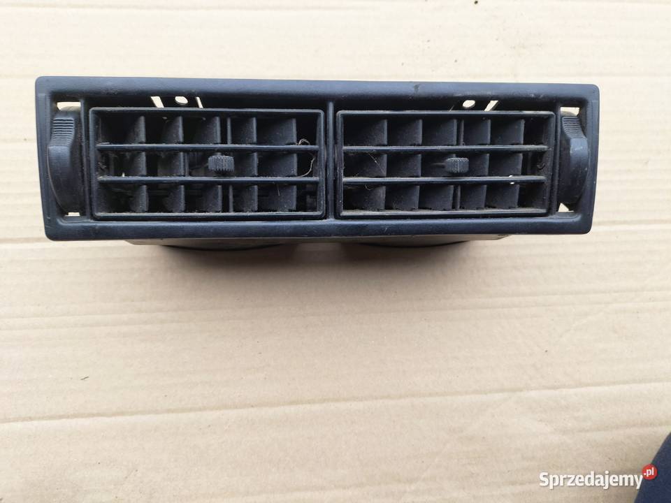GOLF II 2 JETTA 2 ŚRODKOWA KRATKA NAWIEWU sprzedam