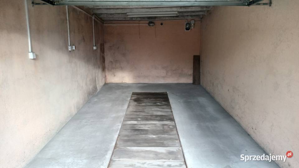 Wynajmę garaż w Zgierzu na Dubois 33