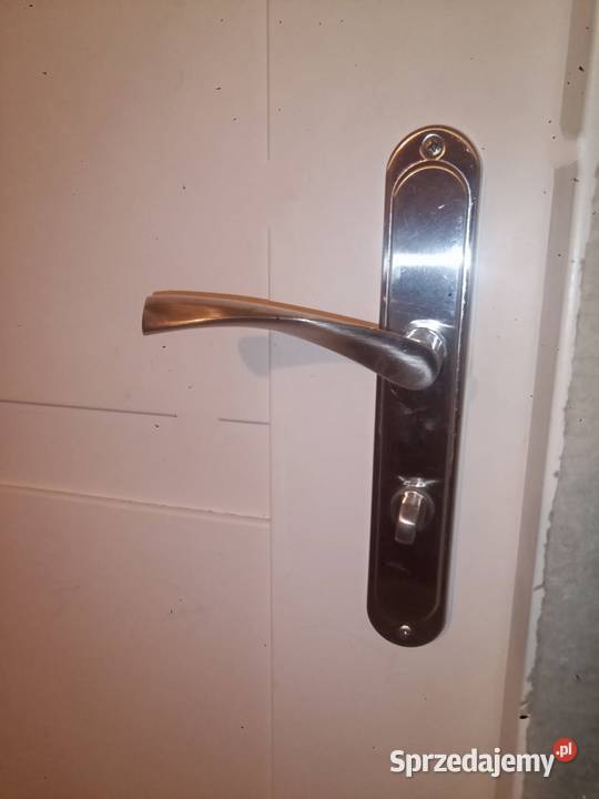 Białe drzwi z futryną Sosnowiec