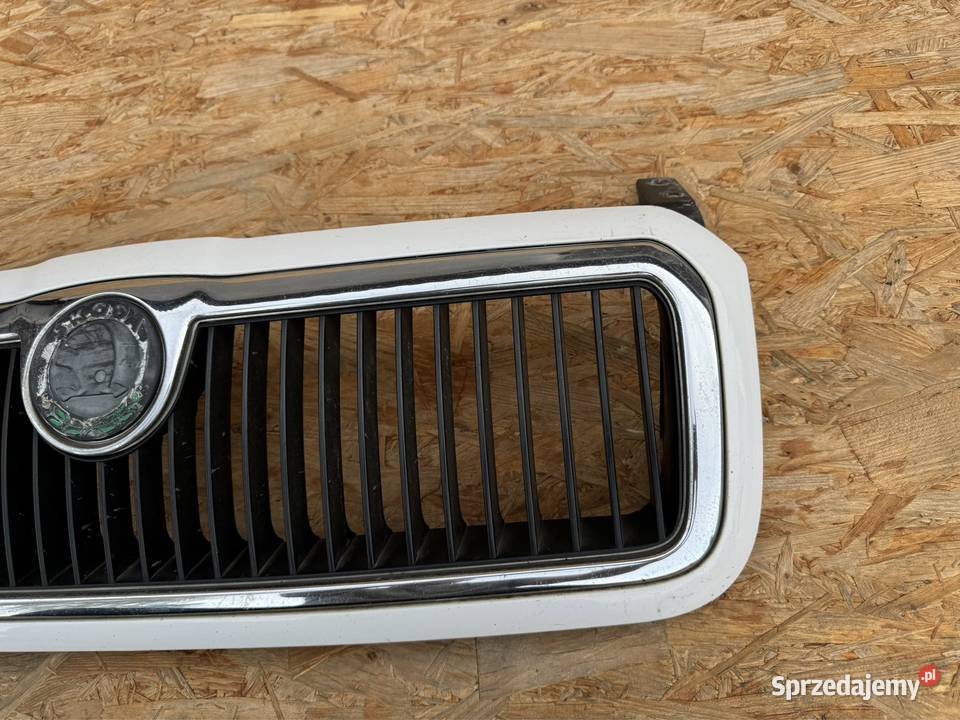 Grill atrapa chłodnicy skoda octavia I 1 1U0 Atrapy Sieraków sprzedam