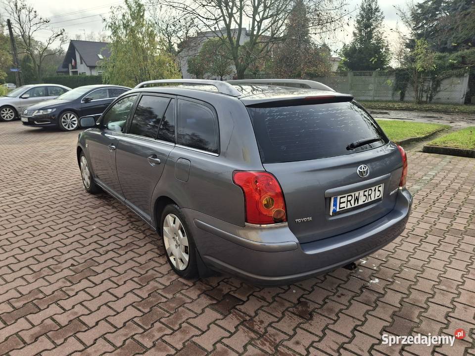 Toyota avensis 18 benzyna z gazem 2003 Łódź